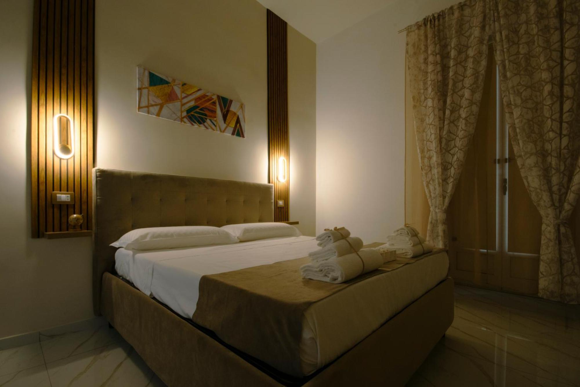 La Reggia Della Duchesca Hotel Nápoly Kültér fotó